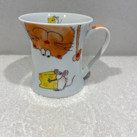 Other - Novelty Cat And Mouse Holding Cheese Mug Cup White Ceramic